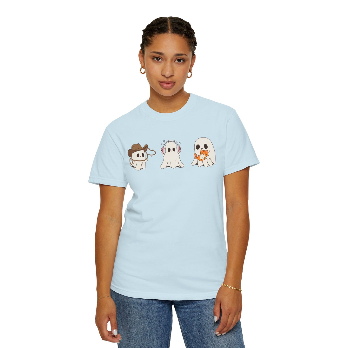 Halloween Ghost Trio T-Shirt – Purple Unisex Tee for Spooky Season & Costume Parties