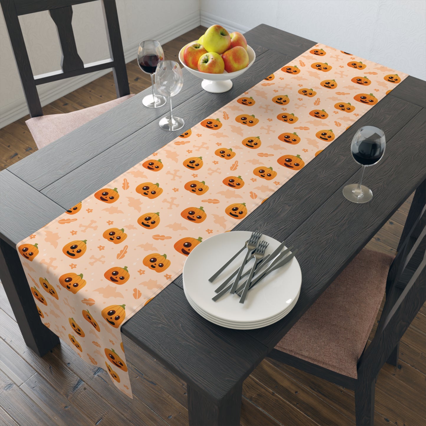 Smiling Pumpkin Table Runner – Playful Halloween Fall Dining Decor
