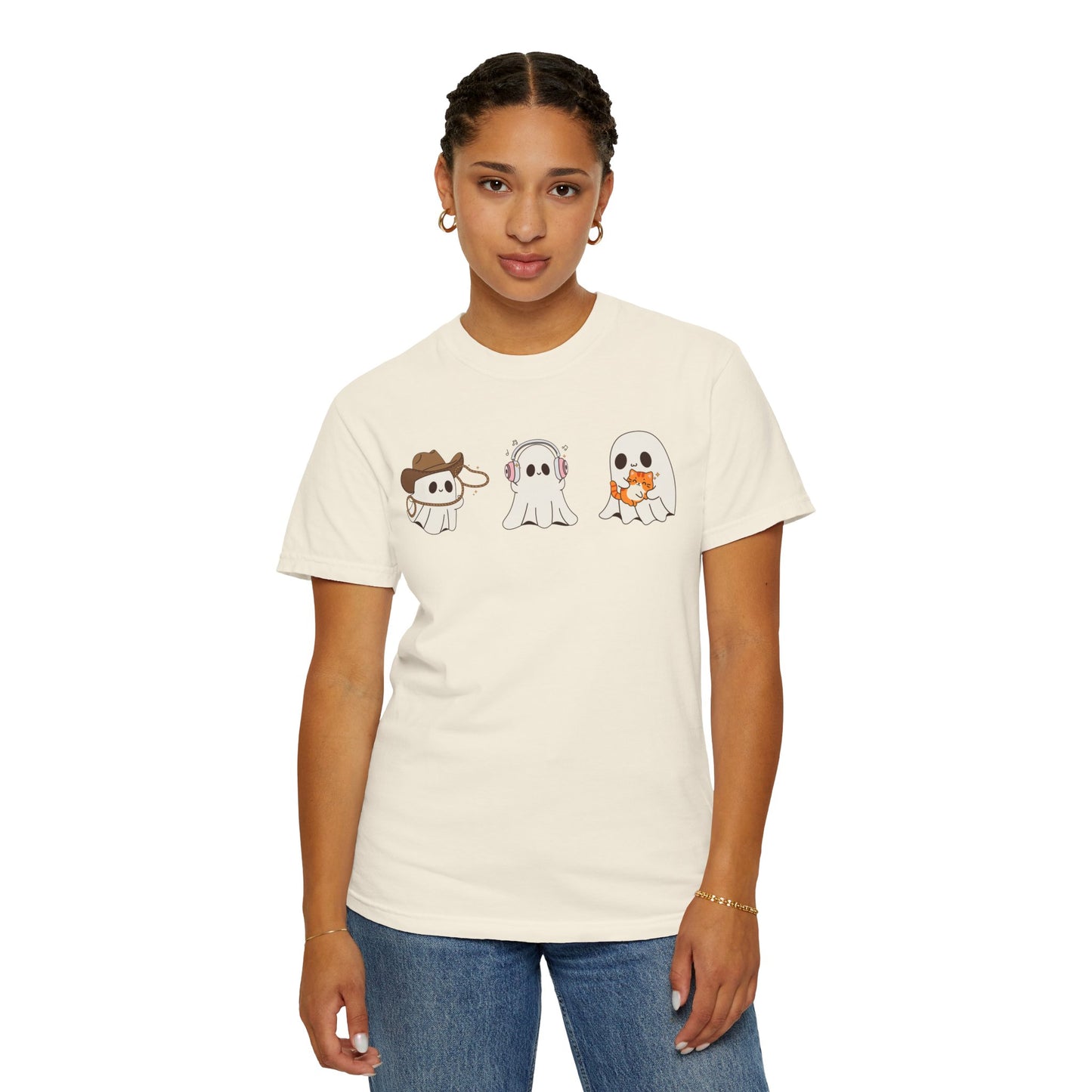 Halloween Ghost Trio T-Shirt – Purple Unisex Tee for Spooky Season & Costume Parties