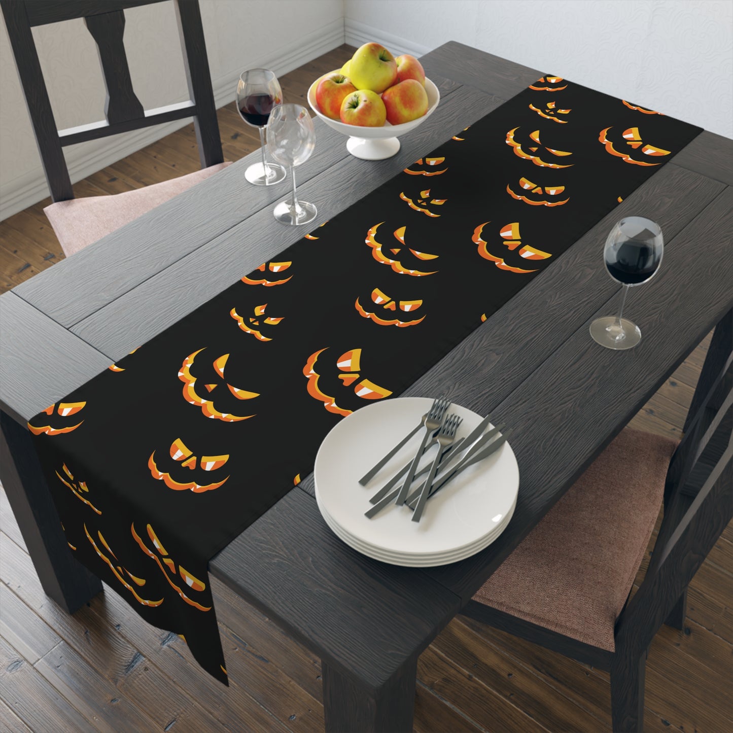 Halloween Pumpkin Glow Table Runner – Spooky Festive Dining Decor