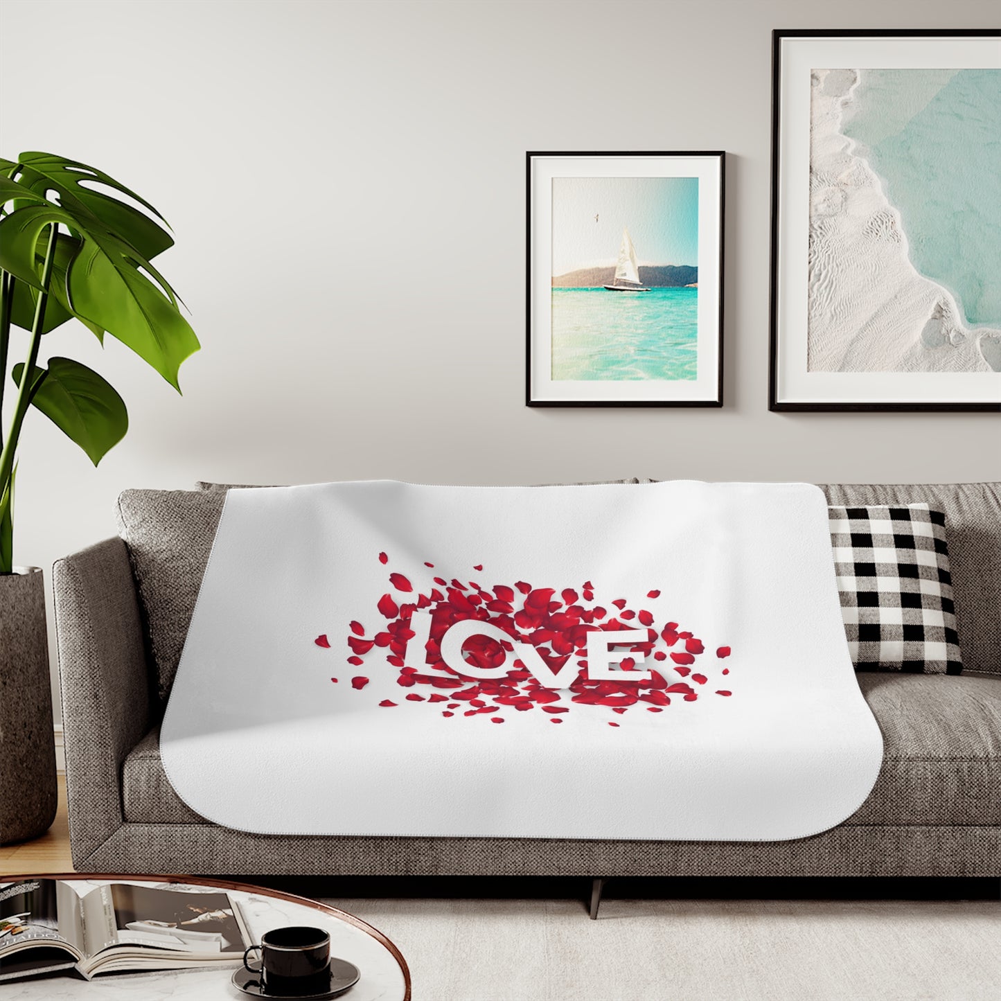 Love inside Heart made of Flower Printed Sherpa Blenket for Valentine