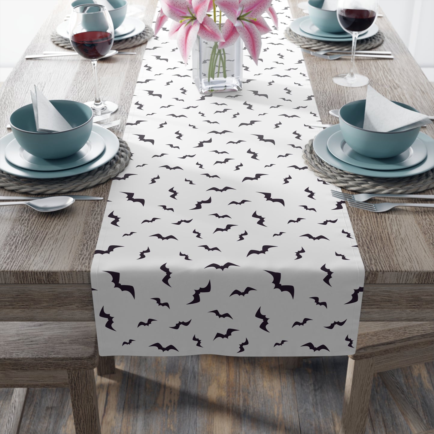Black Bat Table Runner – Elegant Spooky-Chic Halloween Dining Decor