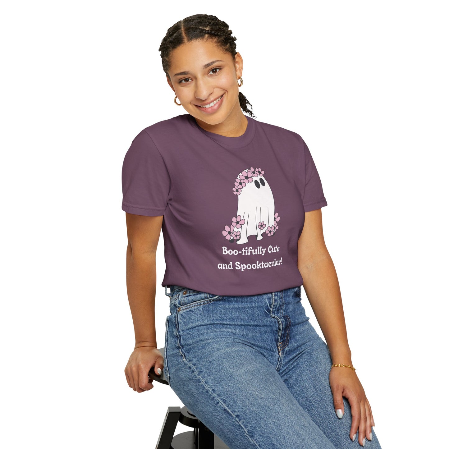 Boo-tiful Ghost Tee – Floral Charm Meets Halloween Fun!