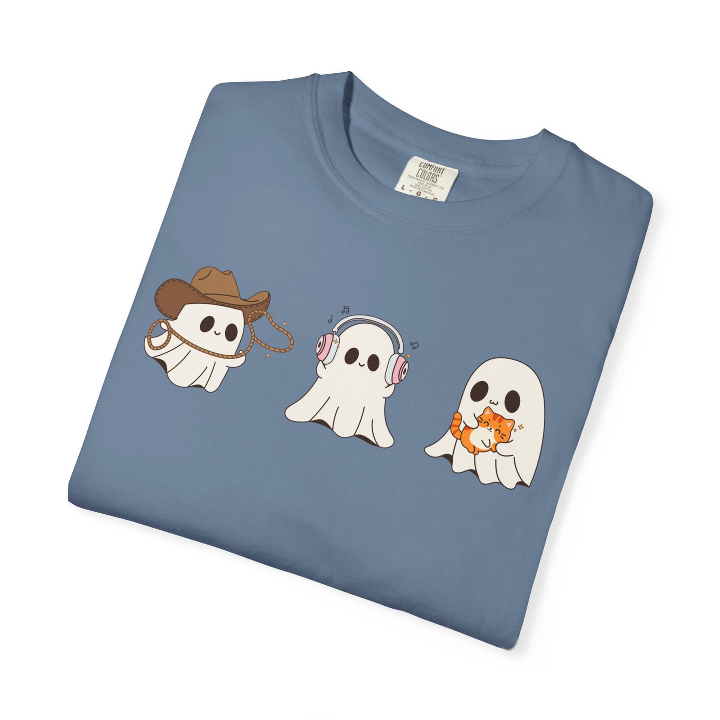 Halloween Ghost Trio T-Shirt – Purple Unisex Tee for Spooky Season & Costume Parties