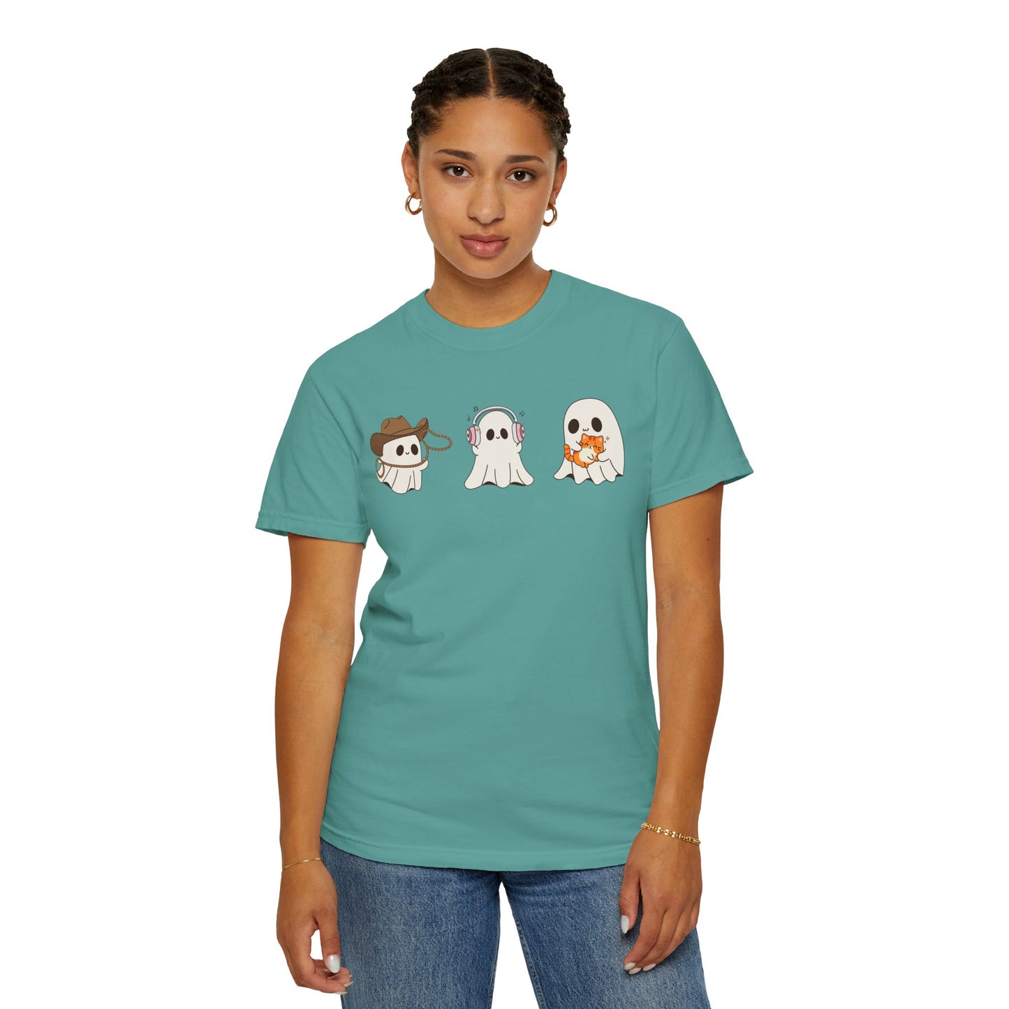 Halloween Ghost Trio T-Shirt – Purple Unisex Tee for Spooky Season & Costume Parties