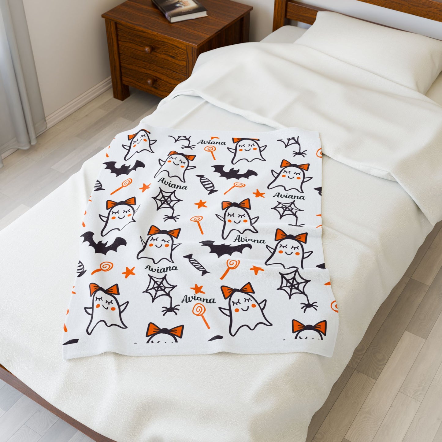 Halloween Ghost Plush Blanket – Cozy Velveteen Throw with Ghost, Bats & Candy