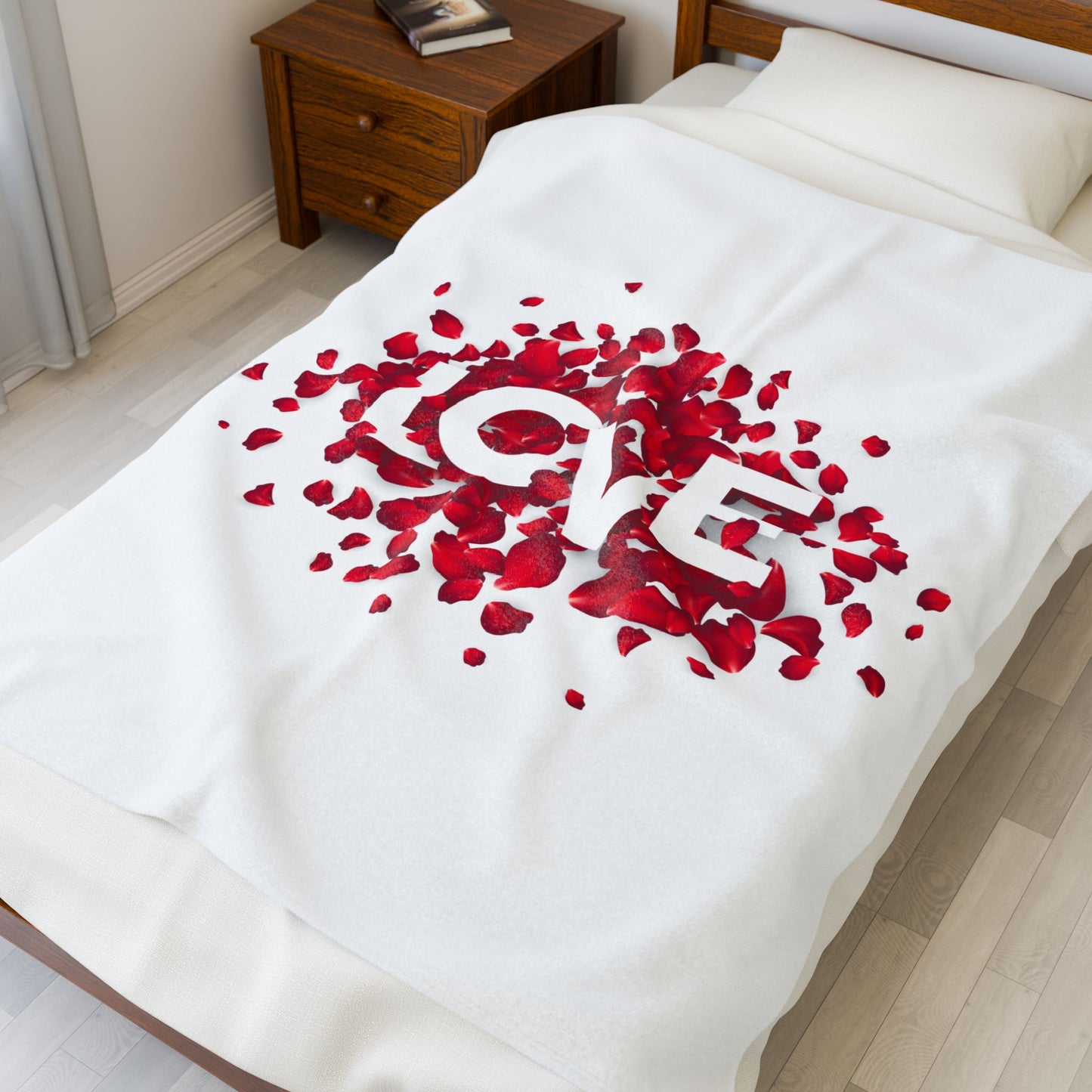 Love with Flowers Printed Velveteen Plush Blanket