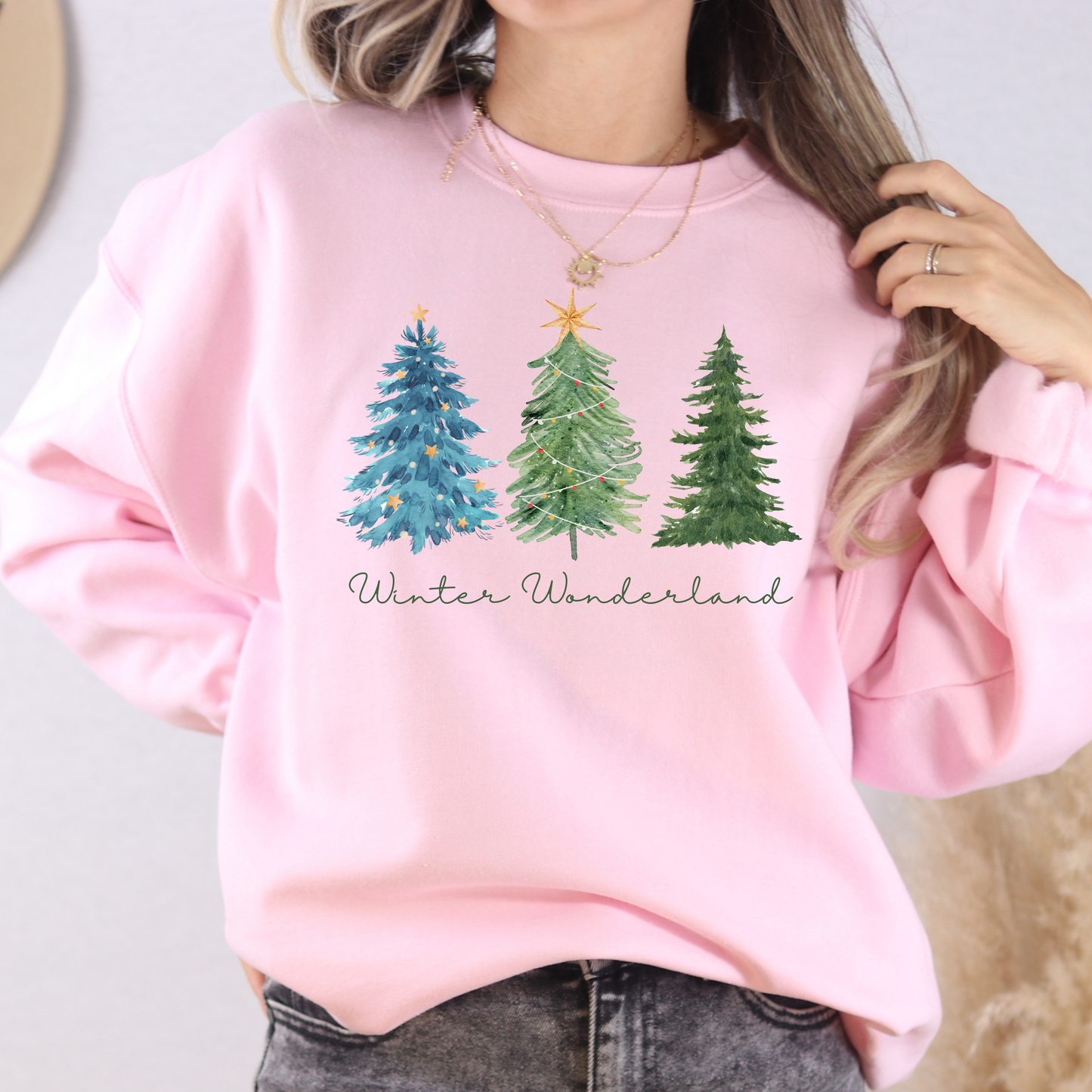 Winter Wonderland Christmas Sweatshirt – Cozy Snowflake Crewneck Pullover