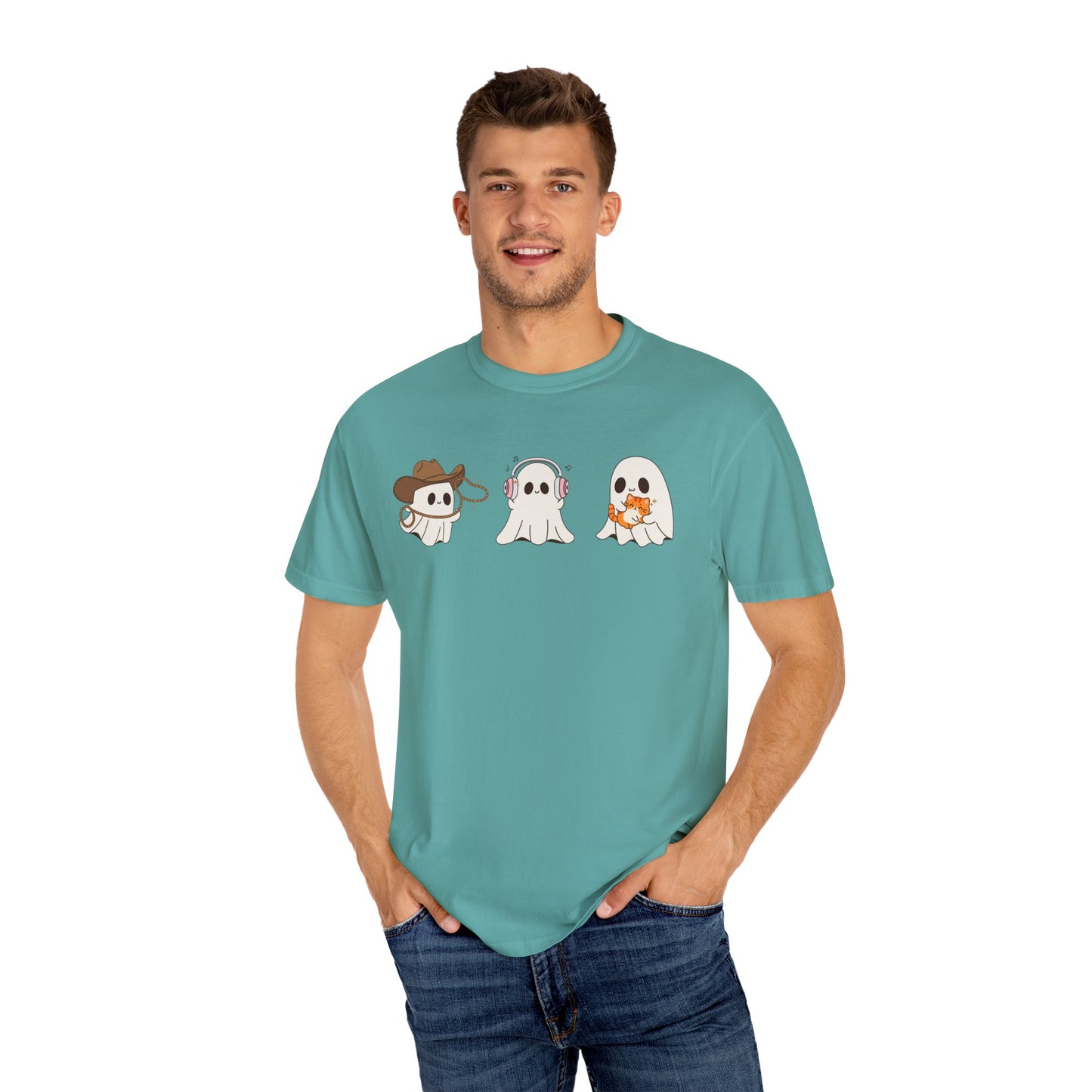 Halloween Ghost Trio T-Shirt – Purple Unisex Tee for Spooky Season & Costume Parties