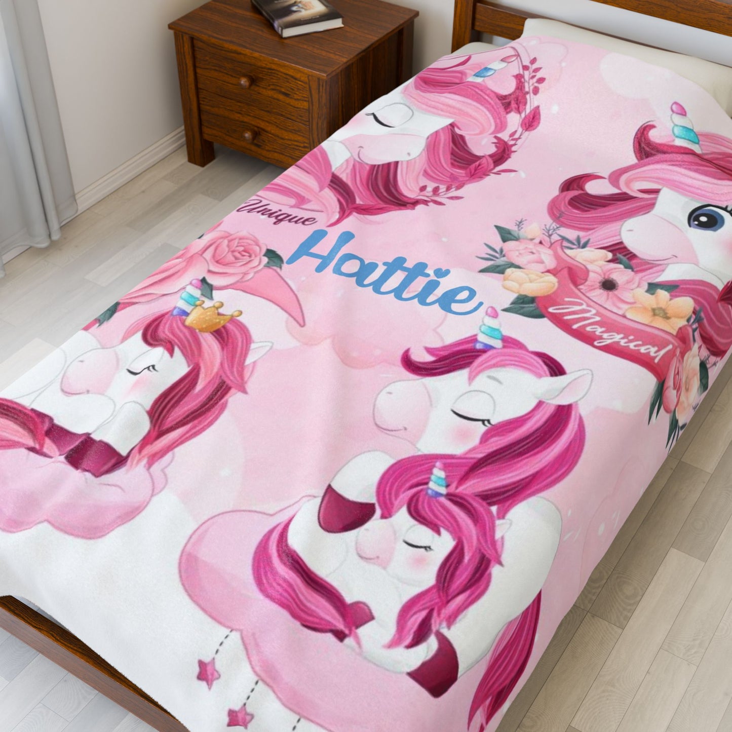 Personalized Unicorn Blanket for Kids – Soft Plush Velveteen Throw for Girls – Magical Custom Gift for Birthdays & Holidays