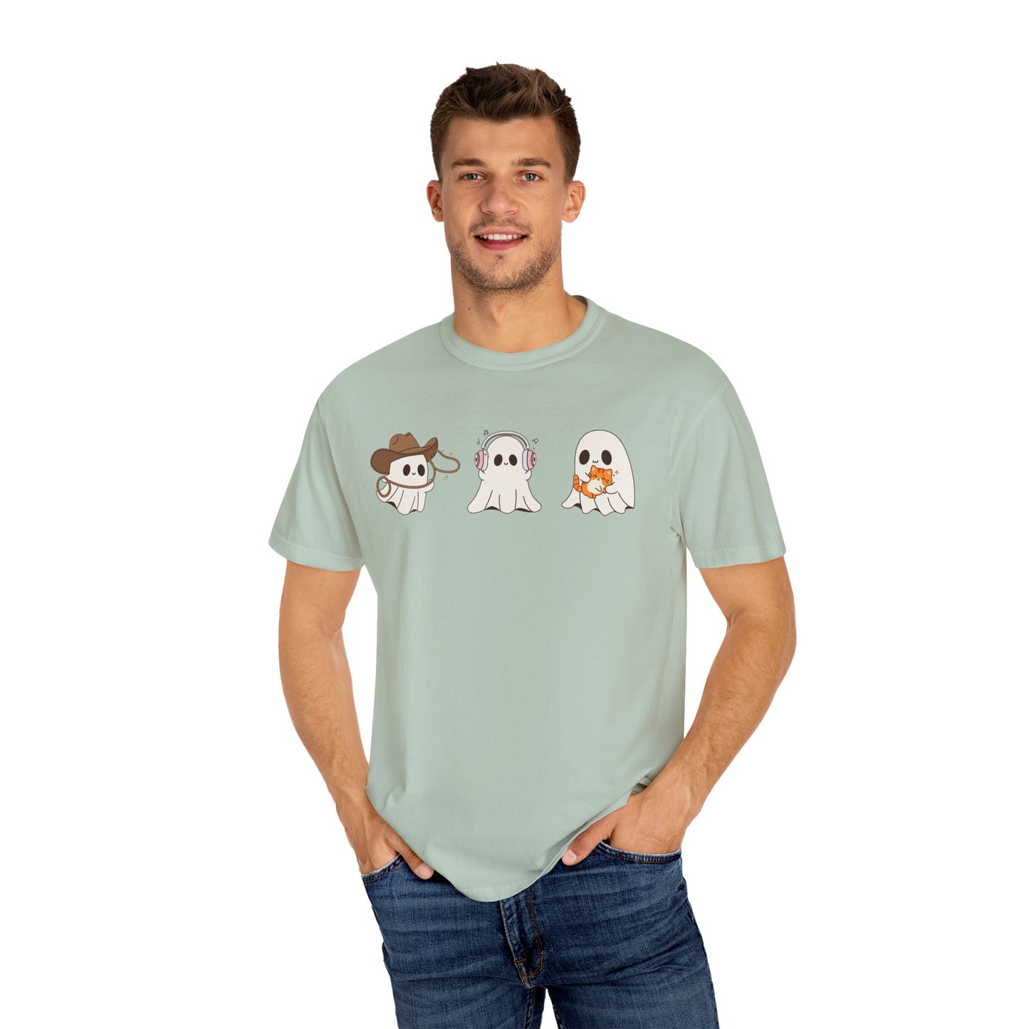 Halloween Ghost Trio T-Shirt – Purple Unisex Tee for Spooky Season & Costume Parties