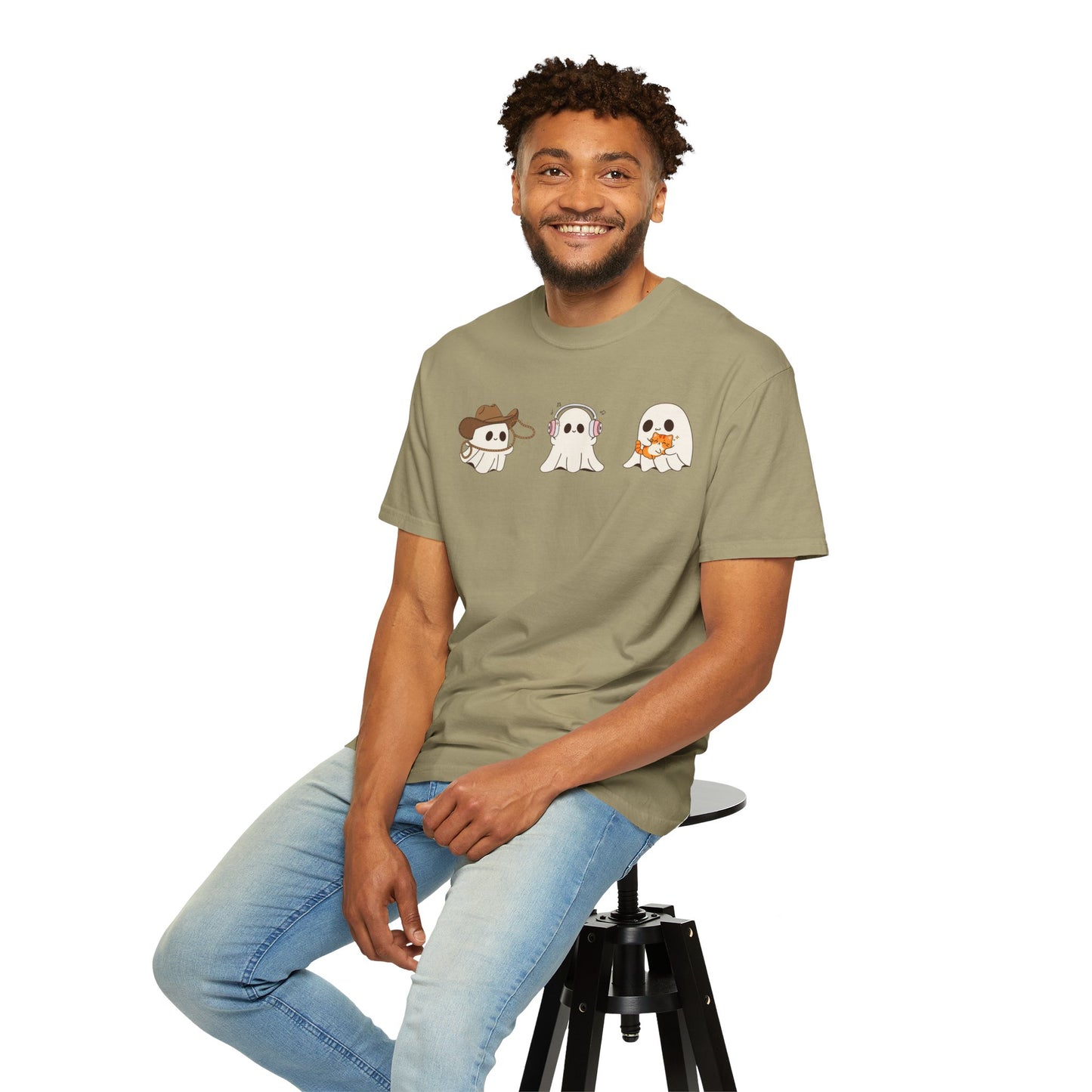 Halloween Ghost Trio T-Shirt – Purple Unisex Tee for Spooky Season & Costume Parties