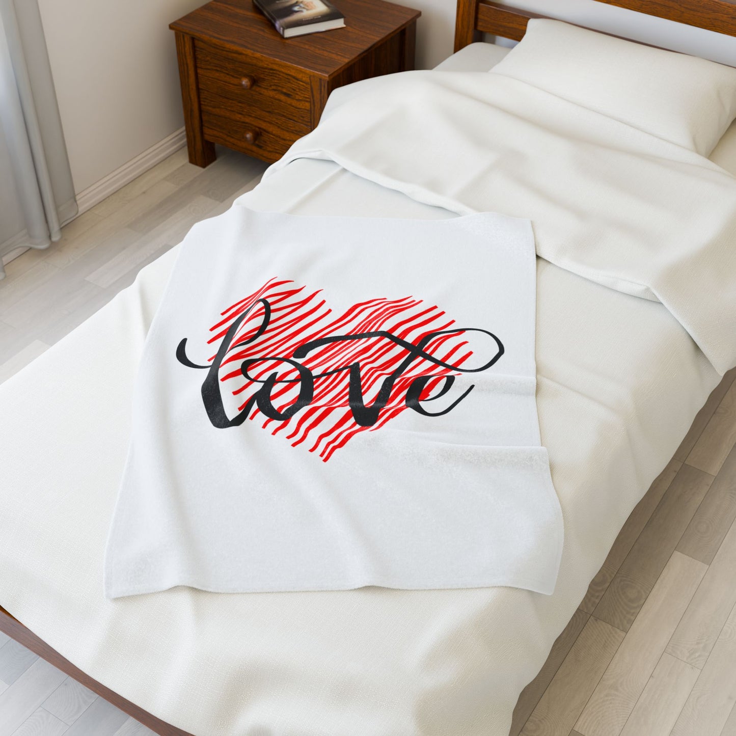 Love Inside Heart Printed Velveteen Plush Blanket for Valentine