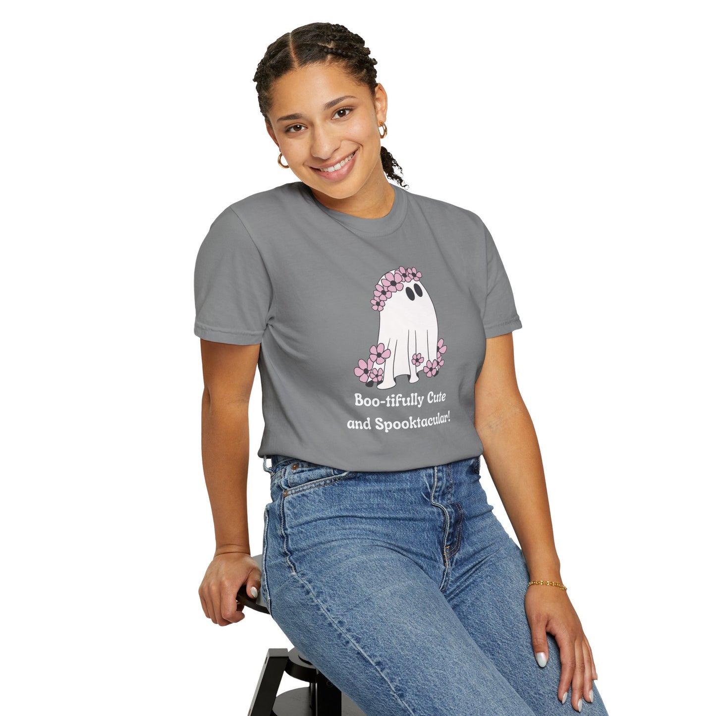 Boo-tiful Ghost Tee – Floral Charm Meets Halloween Fun!