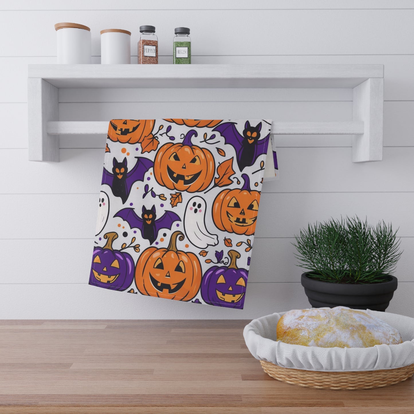 Smiling Jack-O’-Lantern Halloween Tea Towel – Ghosts, Bats, and Autumn Leaves