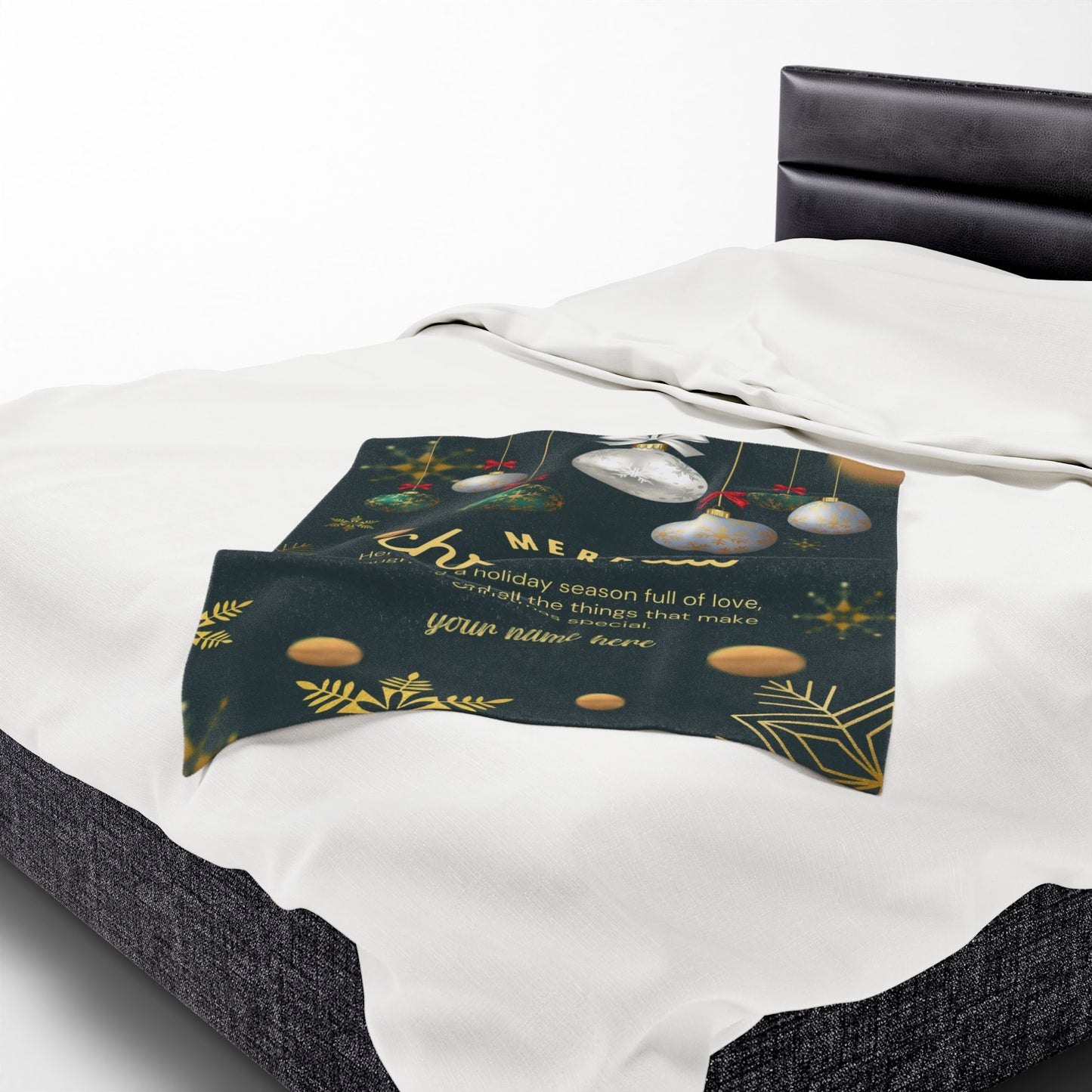 Elegant Green & Gold Christmas Blanket – Personalized Holiday Gift with Ornaments and Message