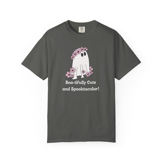 Boo-tiful Ghost Tee – Floral Charm Meets Halloween Fun!