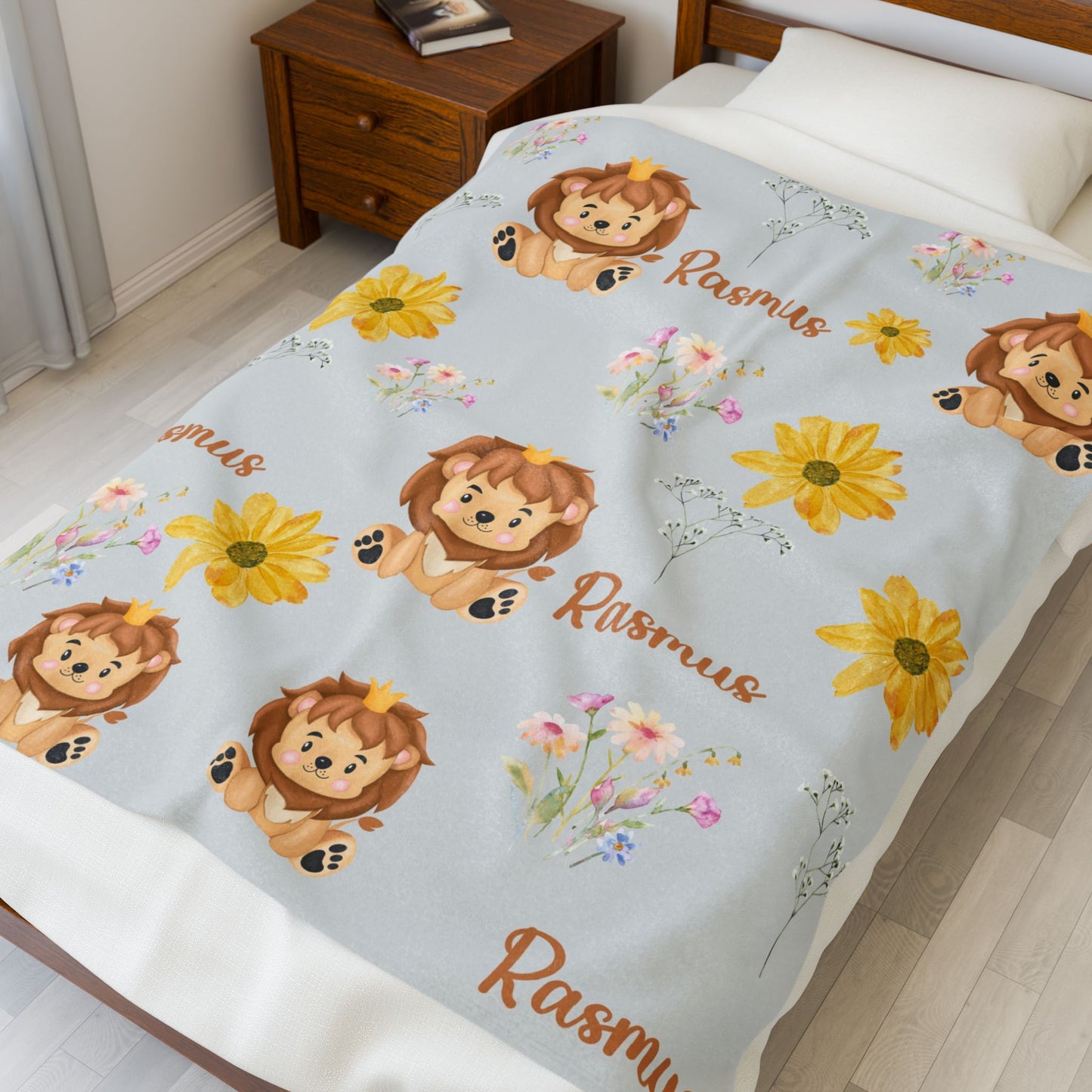 Personalized Lion Baby Blanket – Velveteen Plush Safari-Themed Name Blanket for Newborns, Baby Shower Gift