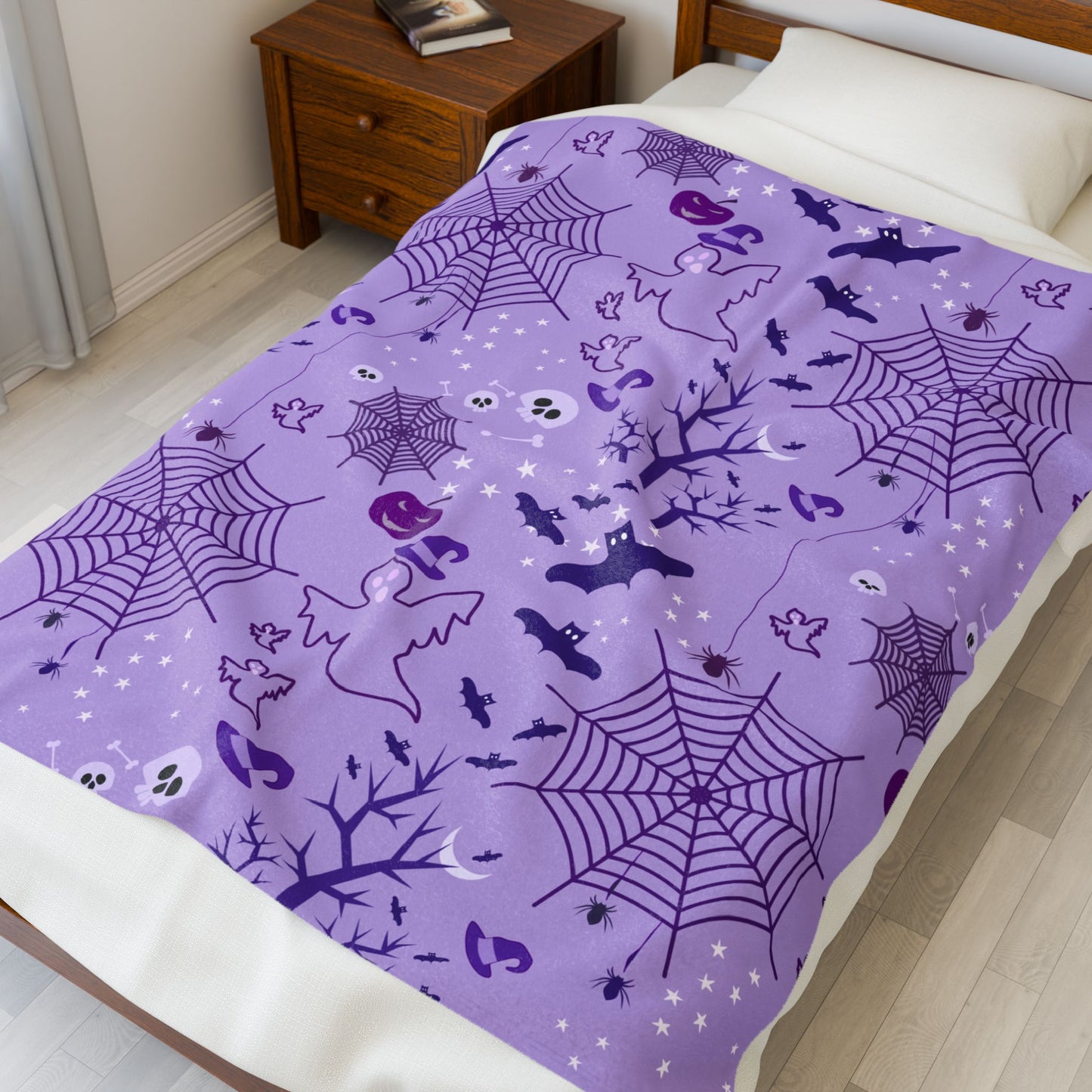 Halloween Plush Blanket – Cozy Throw with Ghosts, Bats, Pumpkins & Spiderwebs
