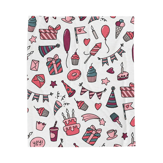 Birthday Party Velveteen Plush BlanketBirthday Party Velveteen Plush Blanket – Cupcakes, Gifts & Confetti Pattern Throw