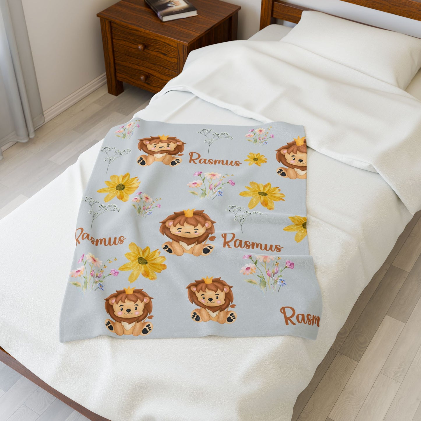 Personalized Lion Baby Blanket – Velveteen Plush Safari-Themed Name Blanket for Newborns, Baby Shower Gift