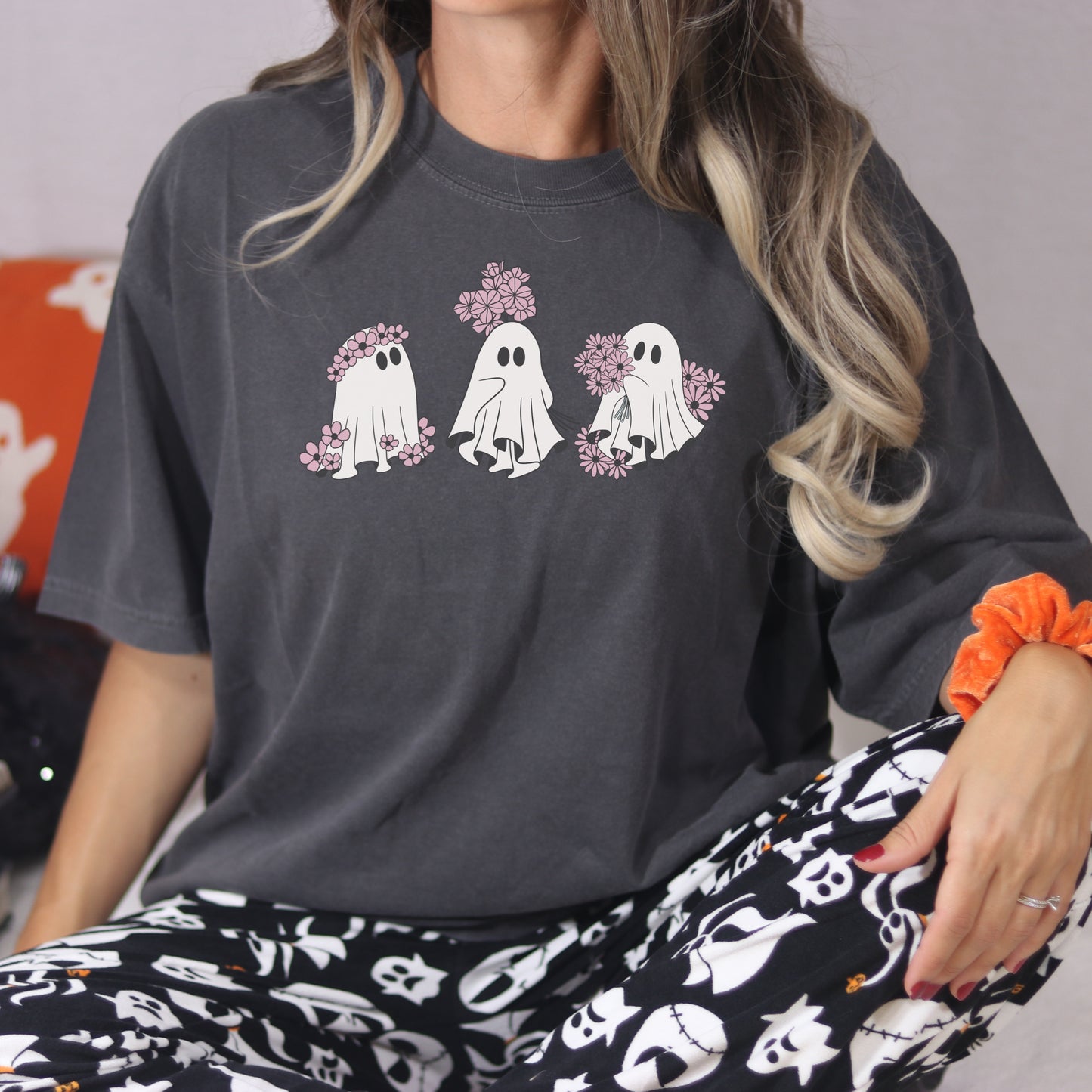 Floral Ghost Halloween T-Shirt – Cute Comfort Colors Fall Tee with Pink Flowers