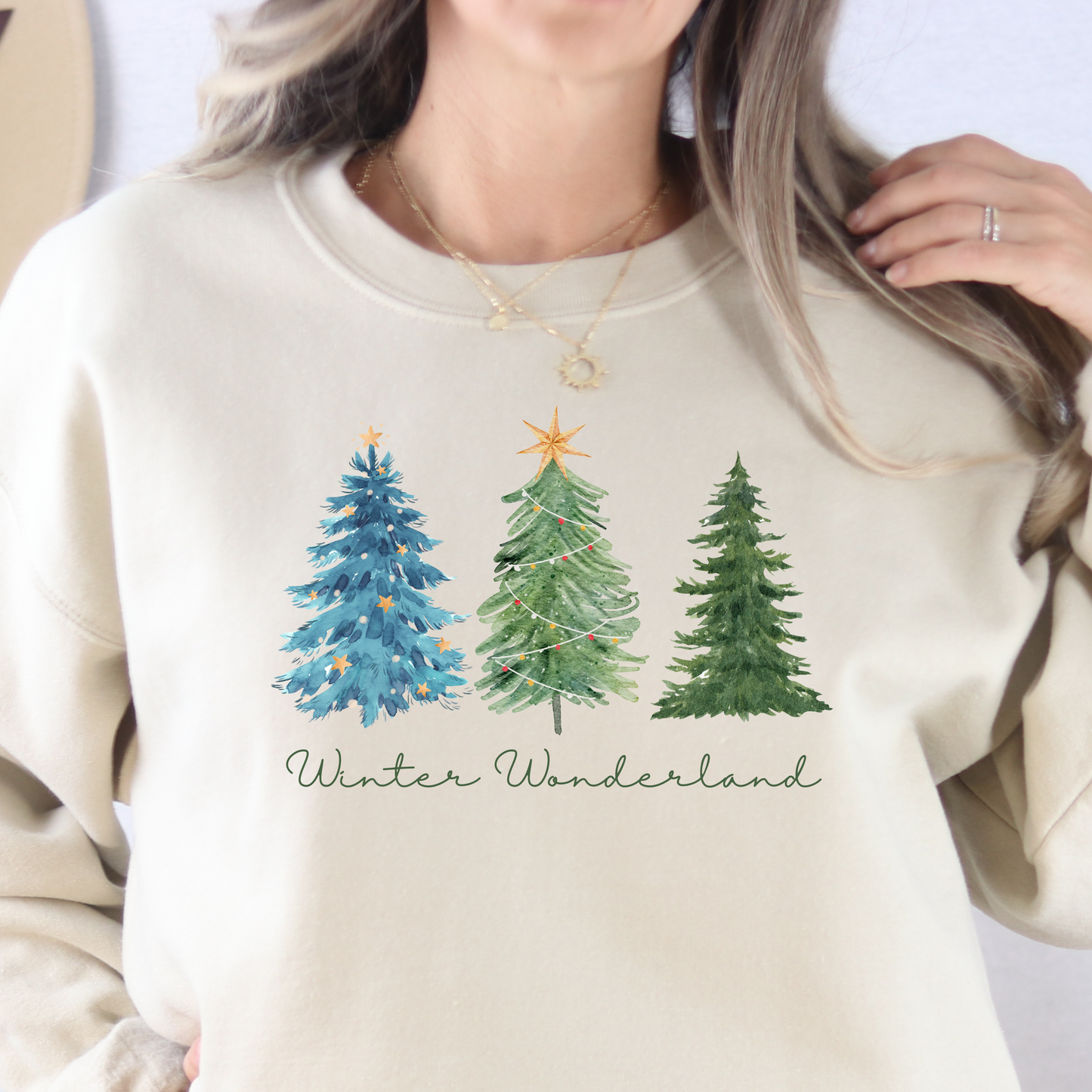Winter Wonderland Christmas Sweatshirt – Cozy Snowflake Crewneck Pullover
