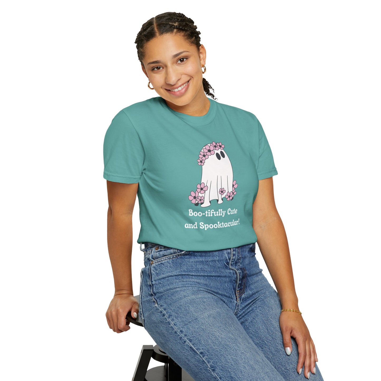 Boo-tiful Ghost Tee – Floral Charm Meets Halloween Fun!