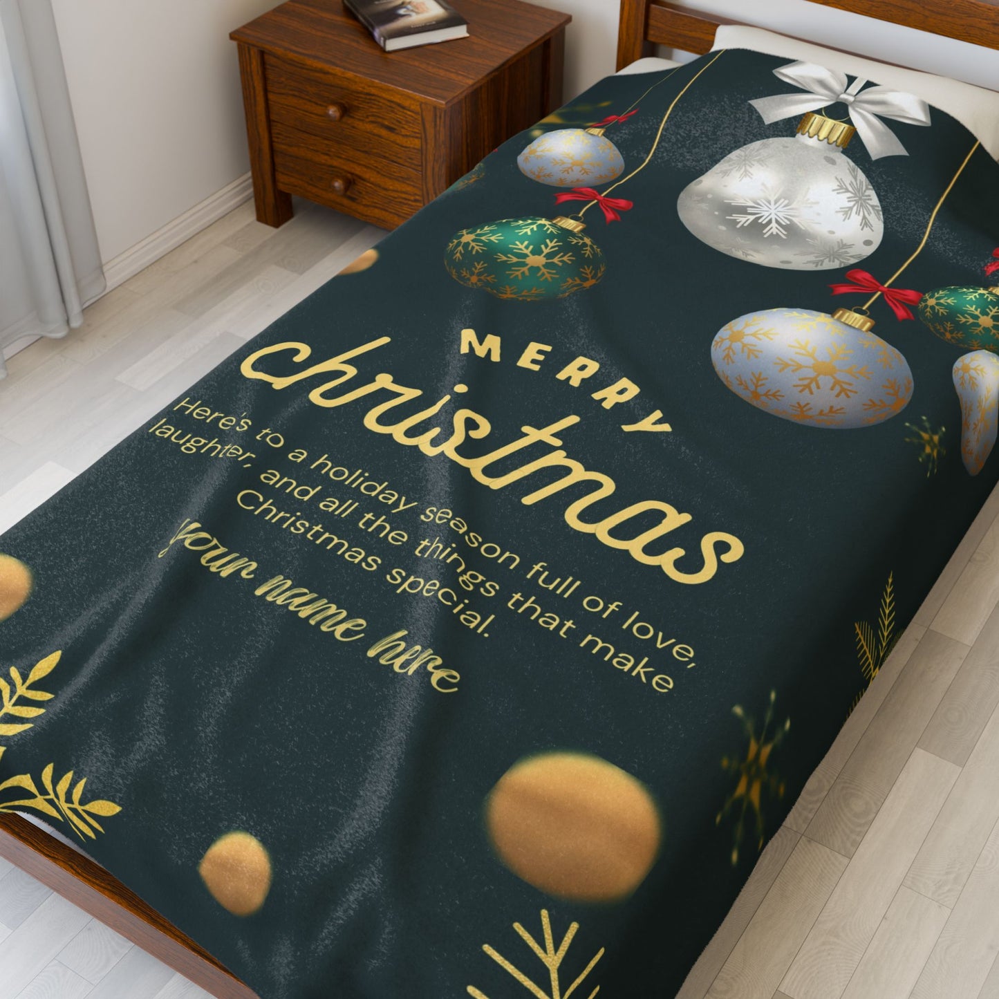 Elegant Green & Gold Christmas Blanket – Personalized Holiday Gift with Ornaments and Message