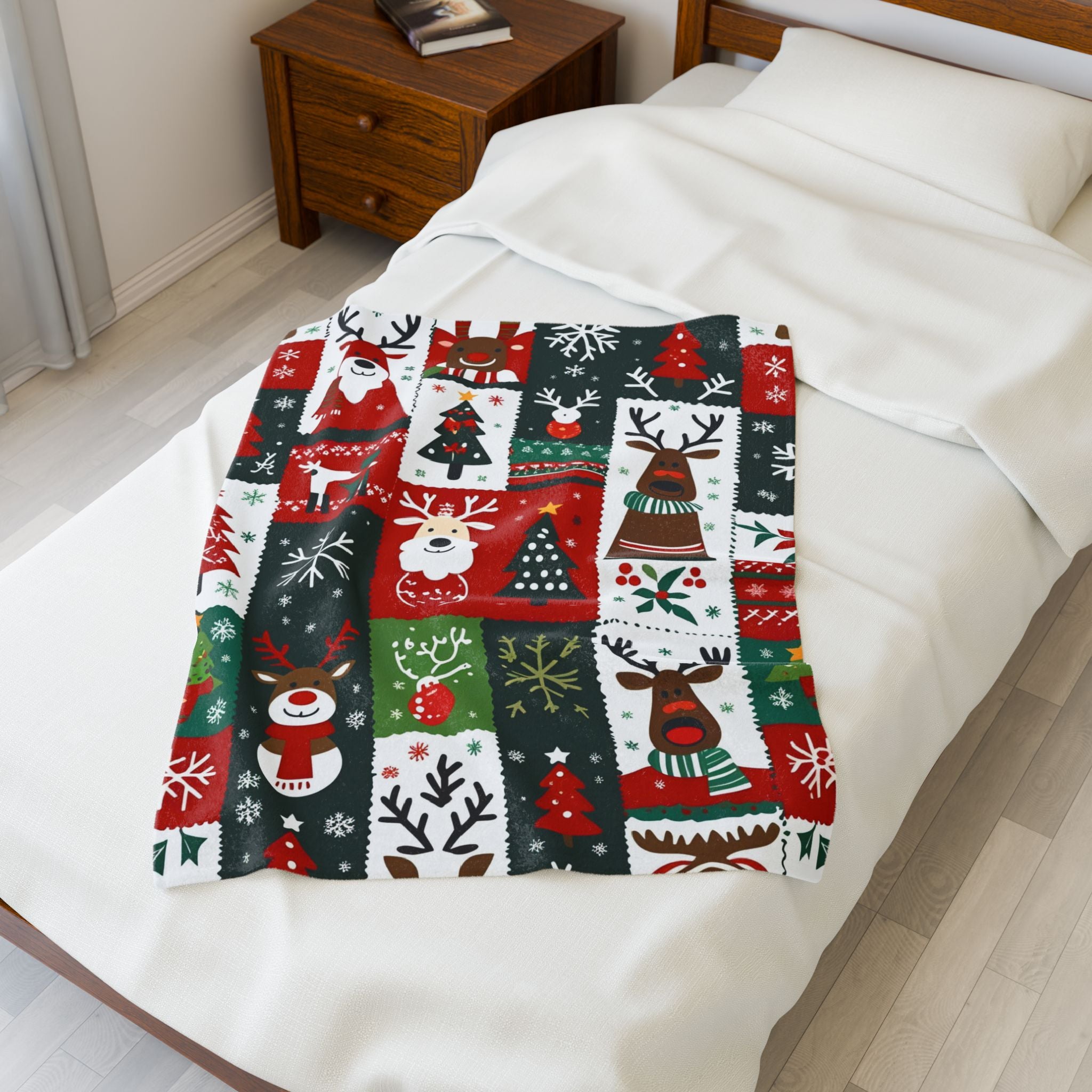 Patchwork Christmas Velveteen Plush Blanket – Reindeer, Trees & Snowflake Holiday Print