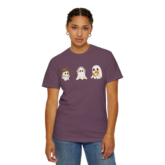 Halloween Ghost Trio T-Shirt – Purple Unisex Tee for Spooky Season & Costume Parties