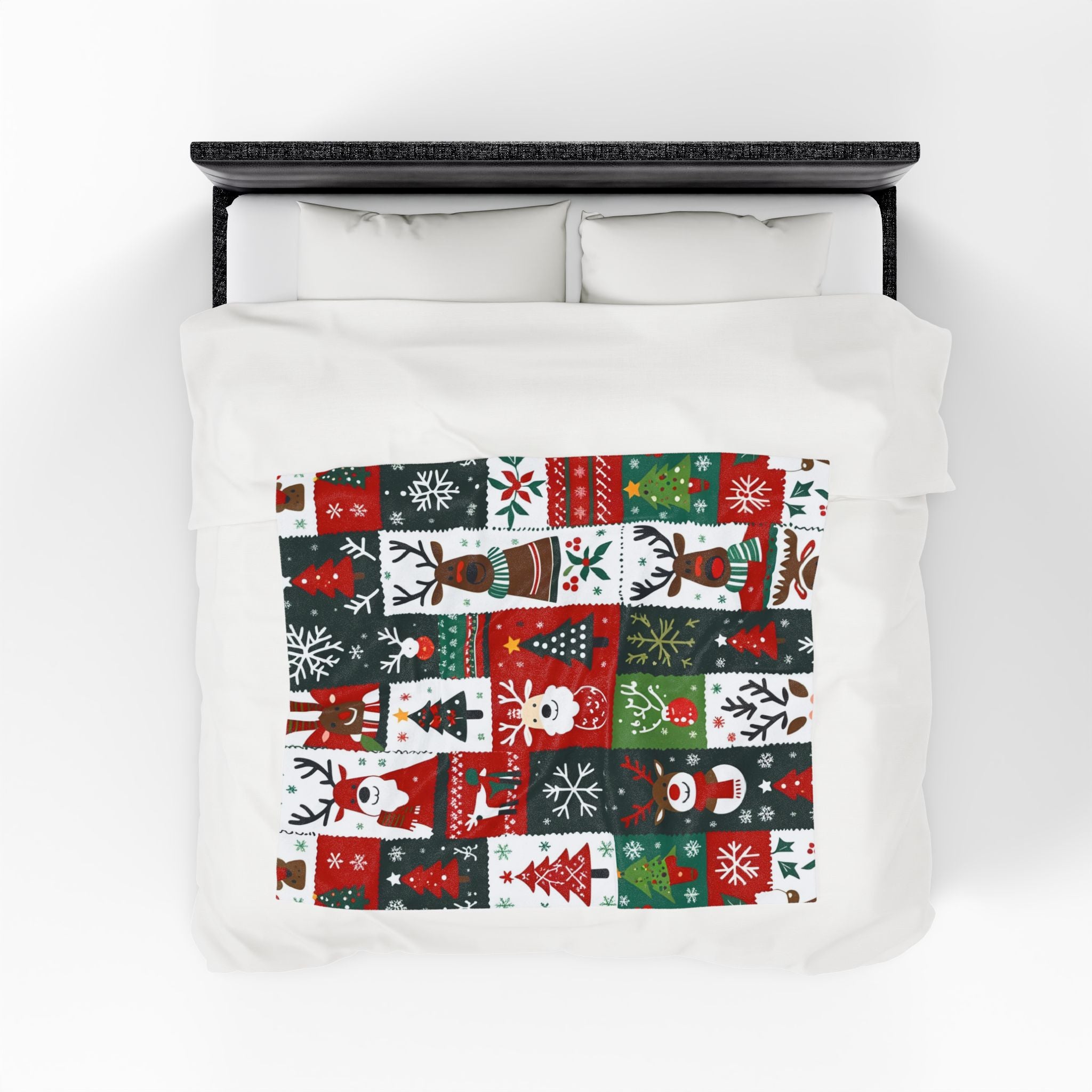 Patchwork Christmas Velveteen Plush Blanket – Reindeer, Trees & Snowflake Holiday Print