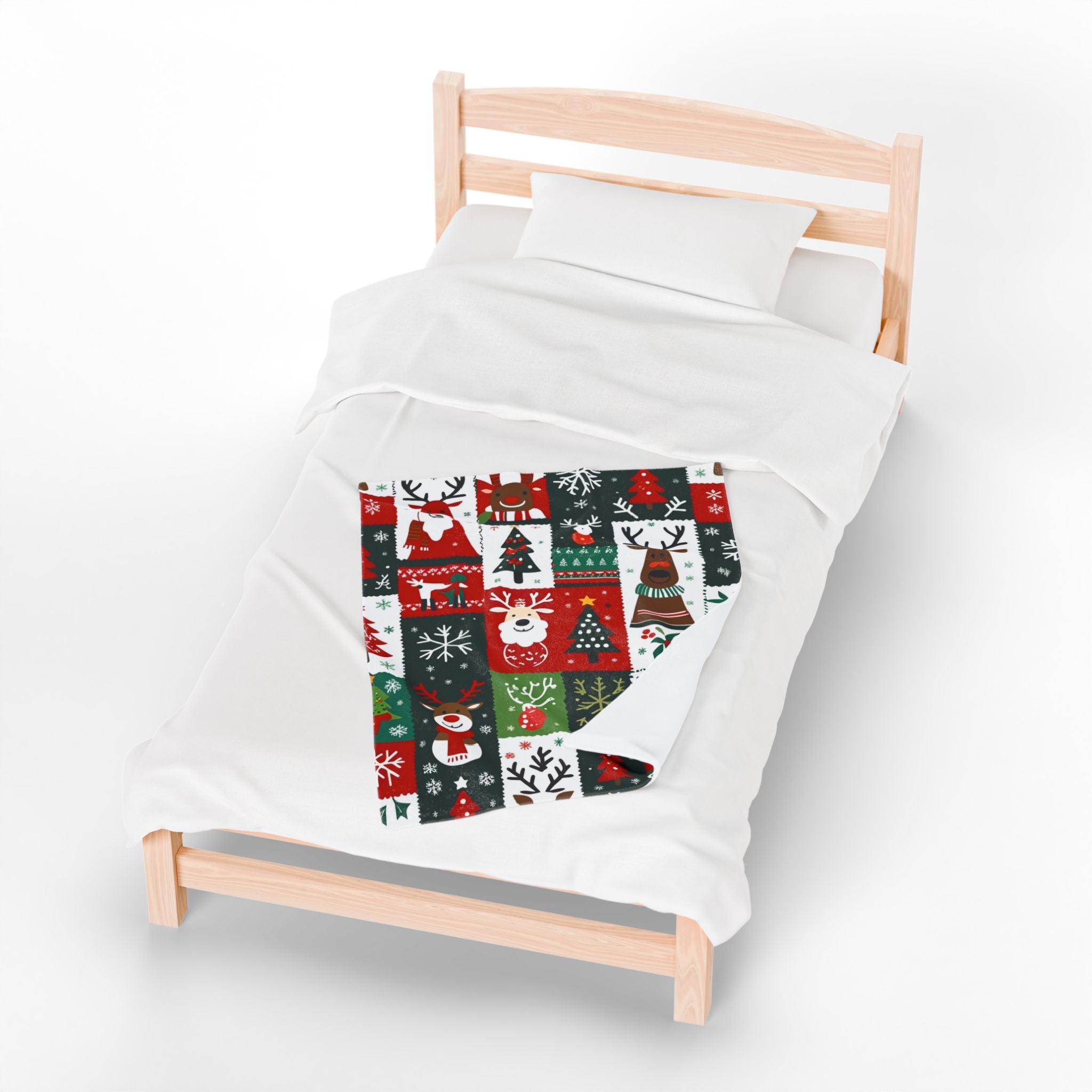 Patchwork Christmas Velveteen Plush Blanket – Reindeer, Trees & Snowflake Holiday Print