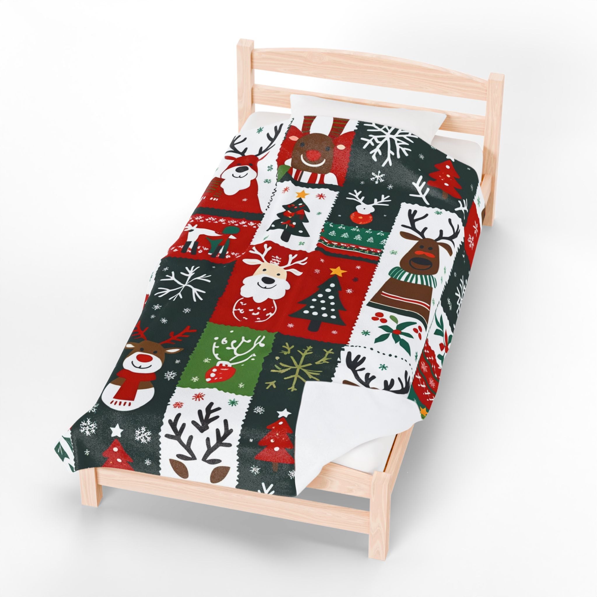 Patchwork Christmas Velveteen Plush Blanket – Reindeer, Trees & Snowflake Holiday Print